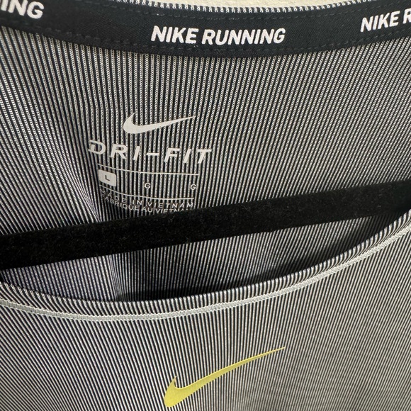 Nike Workout Top Sleevelesss - Picture 4 of 4